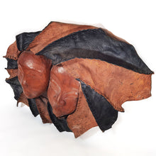 Cargar imagen en el visor de la galería, Antigua Máscara Cuero Rostros Escultura Tribal Pared Grande