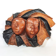 Cargar imagen en el visor de la galería, Antigua Máscara Cuero Rostros Escultura Tribal Pared Grande