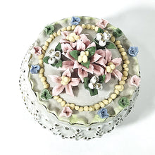 Cargar imagen en el visor de la galería, Antigua Caja Alhajera Porcelana Flores Caja Joyero Vintage