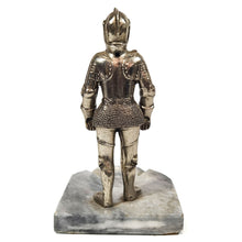Cargar imagen en el visor de la galería, Antiguo Cenicero Caballero Medieval Armadura Metal Mármol