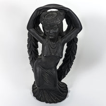 Cargar imagen en el visor de la galería, Figura Colección Coco Joe's Hawaiian Resina de Lava 27 cm