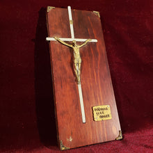 Cargar imagen en el visor de la galería, Figura Recuadro Antiguo con Cristo en baño de oro