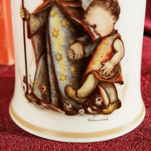 Cargar imagen en el visor de la galería, Par Campanas Navidad Coleccionables 1974, Berta Hummel