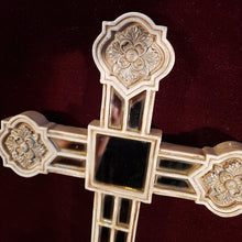 Cargar imagen en el visor de la galería, Cruz Vintage de Espejos y Pasta, estilo Antiguo