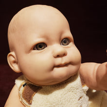 Cargar imagen en el visor de la galería, Bebé Muñeco Plástico Vinil Hiper Realista Coleccionable