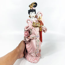 Cargar imagen en el visor de la galería, Figura de Porcelana Antigua Japonesa Geisha, hecha a mano