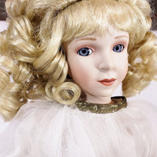 Cargar imagen en el visor de la galería, Muñeca Fina Coleccionable de Porcelana Ashton Drake Galleries