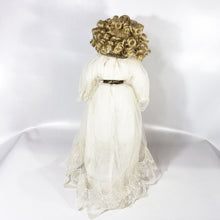 Cargar imagen en el visor de la galería, Muñeca Fina Coleccionable de Porcelana Ashton Drake Galleries