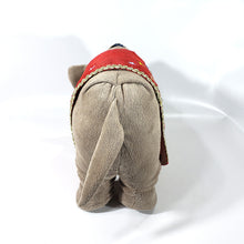 Cargar imagen en el visor de la galería, Coleccionable Elefante Peluche Barnum Bailey Ringling Bros