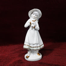 Cargar imagen en el visor de la galería, Antigua Figura Porcelana Campesina Flores Montefiori Collection