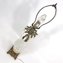 Cargar imagen en el visor de la galería, Antigua Lámpara Cristales Metal Querubines Tipo Barroco, 60s