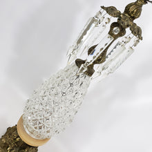 Cargar imagen en el visor de la galería, Antigua Lámpara Cristales Metal Querubines Tipo Barroco, 60s