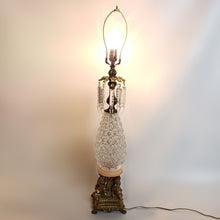 Cargar imagen en el visor de la galería, Antigua Lámpara Cristales Metal Querubines Tipo Barroco, 60s