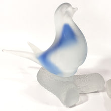 Cargar imagen en el visor de la galería, Par Esculturas Figura Pareja Palomas Cristal Frosted Opacado