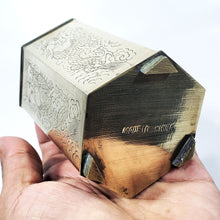 Cargar imagen en el visor de la galería, Recipiente Antiguo Chino Bronce de Té, Dragones Grabados