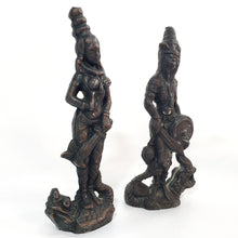 Cargar imagen en el visor de la galería, Par Figuras Antiguas Guerreros Orientales sobre Pez Dragón