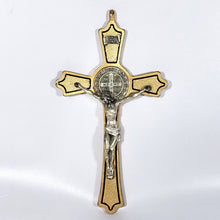 Cargar imagen en el visor de la galería, Crucifijo Medalla San Benito Dorado Plateado Vintage 19 cm Italiano