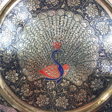 Cargar imagen en el visor de la galería, Antiguo Plato Decorativo Pavo Real Cobre India Grabado 29 cm