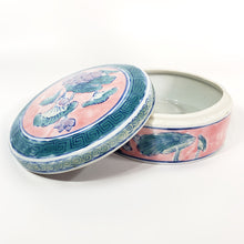 Cargar imagen en el visor de la galería, Alhajero o Galletero Antiguo Asiático de Porcelana Decorado a Mano