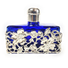 Cargar imagen en el visor de la galería, Antigua Botella Perfumero Azul Cristal Decoración Metal Floral