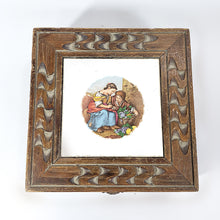 Cargar imagen en el visor de la galería, Antigua Caja Coleccionable Madera Tallada Mosaico Campesinos