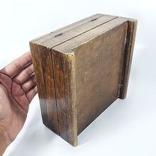 Cargar imagen en el visor de la galería, Antigua Caja Coleccionable Madera Tallada Mosaico Campesinos