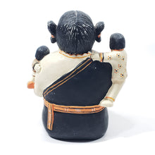 Cargar imagen en el visor de la galería, Antigua Escultura Pequeña Mujer Tradicional Hopi Artesanía