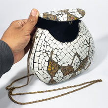 Cargar imagen en el visor de la galería, Antigua Bolsa Artesanal Cobre y Mosaicos Cerámicos India