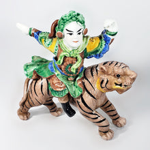 Cargar imagen en el visor de la galería, Antigua Escultura Porcelana Guerrero Chino Tigre Vintage