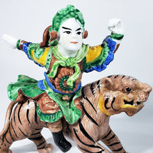 Cargar imagen en el visor de la galería, Antigua Escultura Porcelana Guerrero Chino Tigre Vintage
