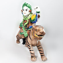 Cargar imagen en el visor de la galería, Antigua Escultura Porcelana Guerrero Chino Tigre Vintage