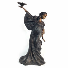 Cargar imagen en el visor de la galería, Antigua Escultura Metal Bronce Mujer Porta Cirio 9 kg, 52 cm