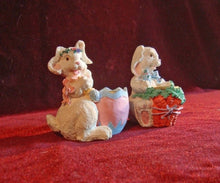 Cargar imagen en el visor de la galería, Par de Portavelas de Conejitos dePascua en Pasta