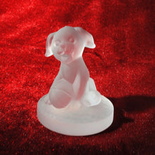 Cargar imagen en el visor de la galería, Perrito De Cristal Mate, Marca Krystaluxus