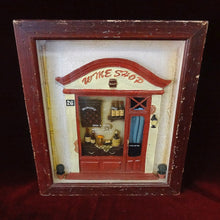 Cargar imagen en el visor de la galería, Cuadro Antiguo Decorativo Relieve Tienda De Vinos