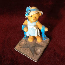 Cargar imagen en el visor de la galería, Osita De Colección Bette