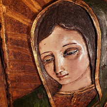 Cargar imagen en el visor de la galería, Recuadro Virgen María En Pasta Y Madera