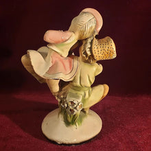 Cargar imagen en el visor de la galería, Antiguo Adorno Figura Pareja Baile Tradicional Ruso