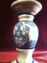 Cargar imagen en el visor de la galería, Porta Cirios De Porcelana