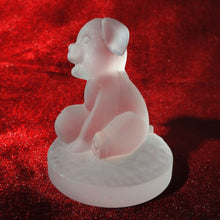 Cargar imagen en el visor de la galería, Perrito De Cristal Mate, Marca Krystaluxus