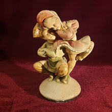 Cargar imagen en el visor de la galería, Antiguo Adorno Figura Pareja Baile Tradicional Ruso