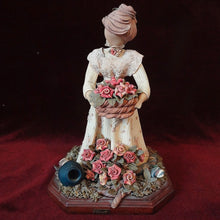 Cargar imagen en el visor de la galería, Vista fronta muñeca Gifina Porcelanicron