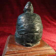 Cargar imagen en el visor de la galería, Escultura De Mujer En Acabado Simulación Bronce