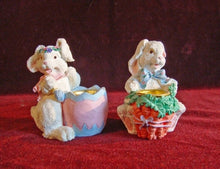 Cargar imagen en el visor de la galería, Par de Portavelas de Conejitos dePascua en Pasta