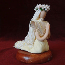 Cargar imagen en el visor de la galería, Artesanía Dominicana, Muñeca Sin Cara, Porcelanicron, Gifina