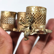 Cargar imagen en el visor de la galería, Antigua Base Labiales Metal Filigrana Querubines 70s Vintage