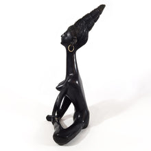 Cargar imagen en el visor de la galería, Antigua Escultura Africana Mujer Madera Tallada Yoga Vintage