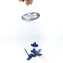 Cargar imagen en el visor de la galería, Antigua Campana Viento Cerámica Azul Aves Vintage Retro