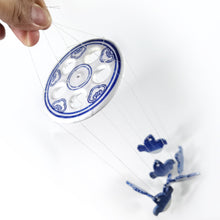 Cargar imagen en el visor de la galería, Antigua Campana Viento Cerámica Azul Aves Vintage Retro