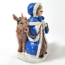 Cargar imagen en el visor de la galería, Figura Navideña Coleccionable Aunt Airie Folklore Francia